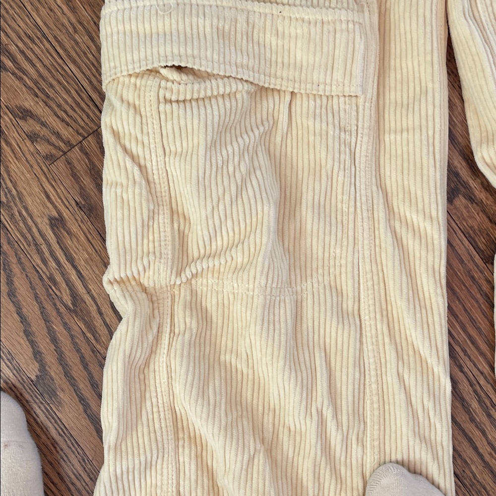 Urban Outfitters Cream Corduroy Pants - Picture 4 of 6